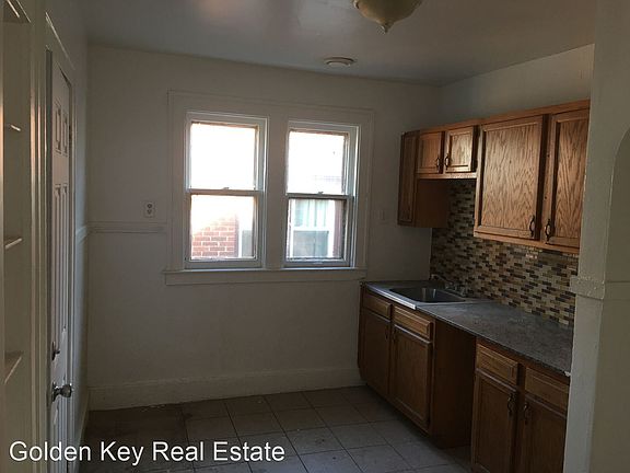 3rd image of 17182 Kentucky Ave