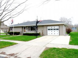 1106 Kilbourn St, Kewaunee, WI 54216