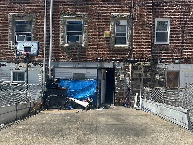 5319 Claridge St — Photo 18