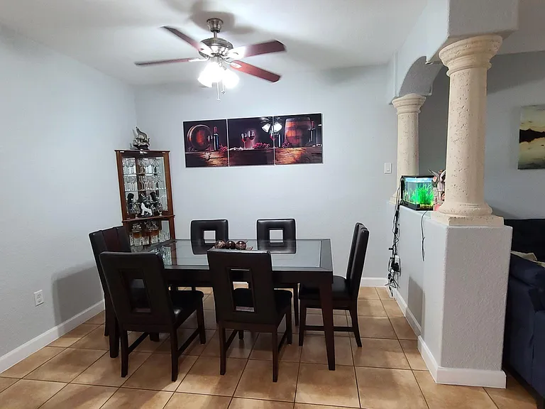 886 SW 149th Ct — Photo 3