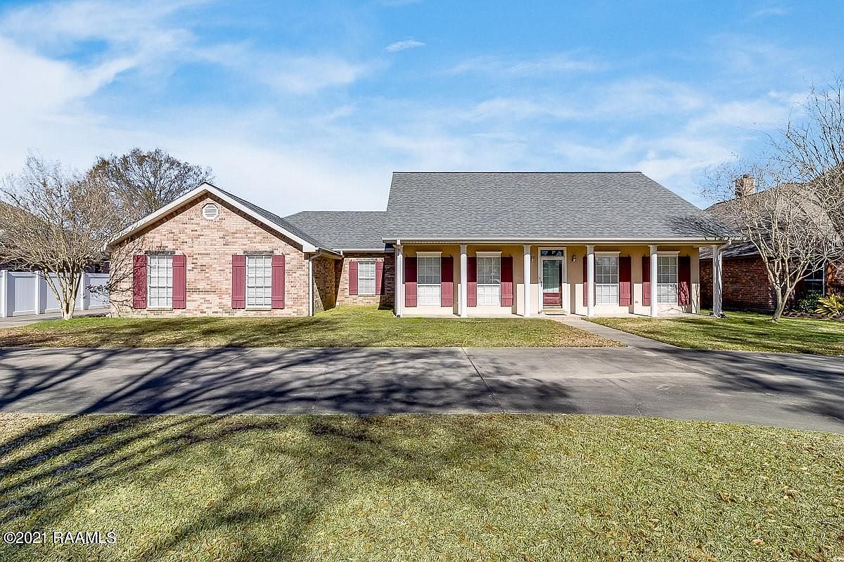 141 Sterling Dr Crowley La 70526 Mls 21000434 Zillow