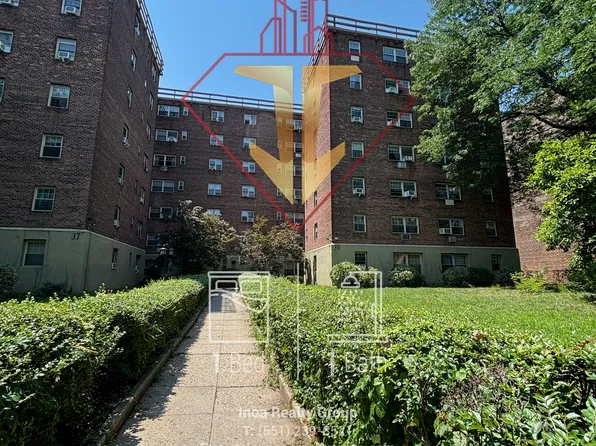 37-39 Duncan Avenue image 1 of 8
