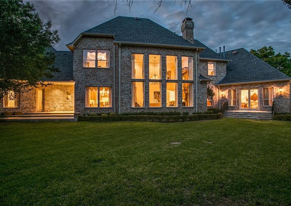 2nd image of 6130 Yorkshire Dr