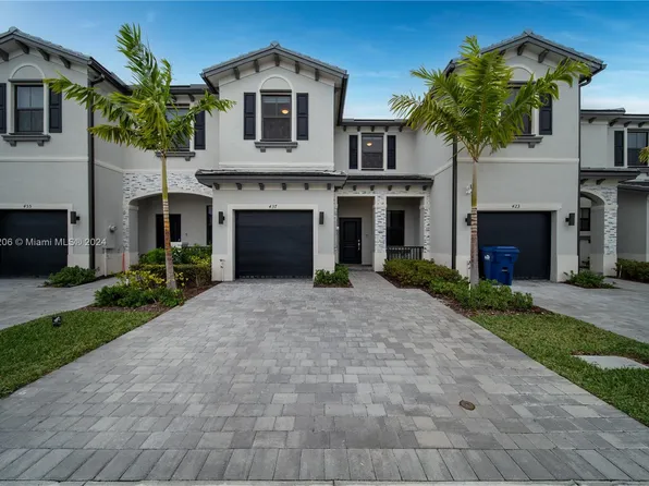 437 NW 204th St, Miami Gardens, FL 33169
