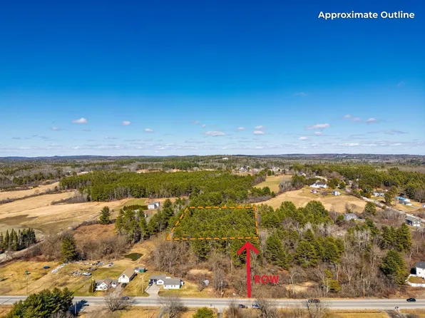 135 River Road, Windham, ME 04062