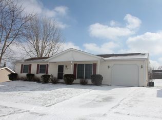 2106 Canyon Dr, Kendallville, IN