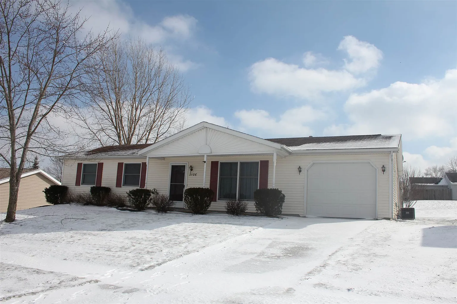 2106 Canyon Dr photo 1