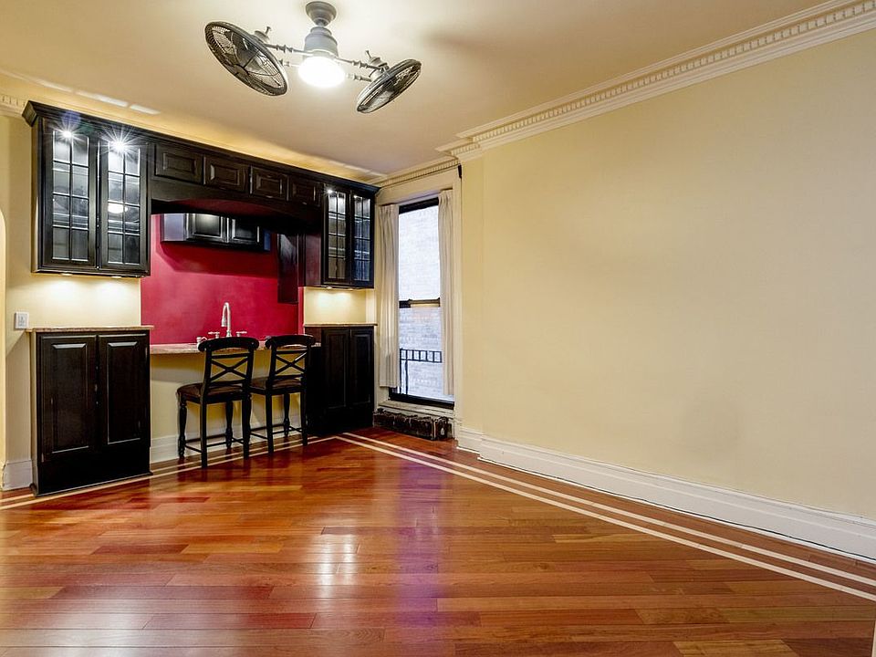 1st image of 305 W 72nd St APT 7D