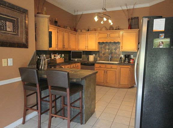 3rd image of 141 Lakes Dr S