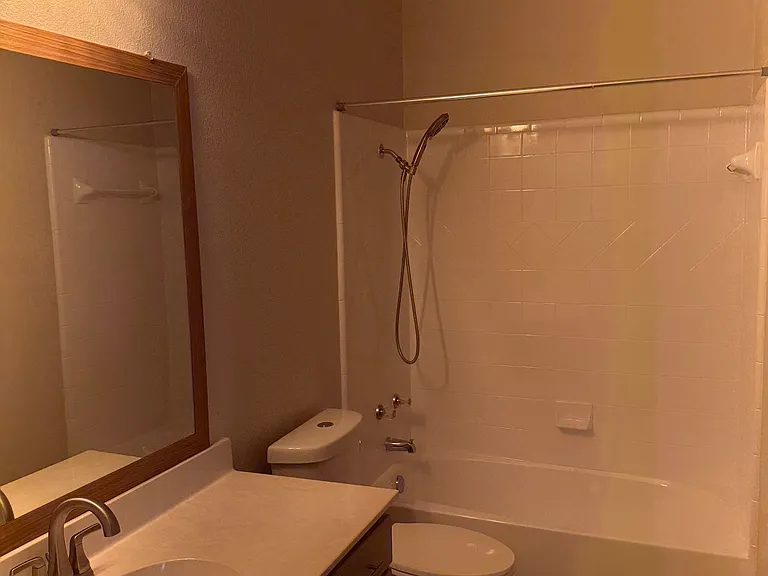 2827 Southampton Way #B — Photo 6