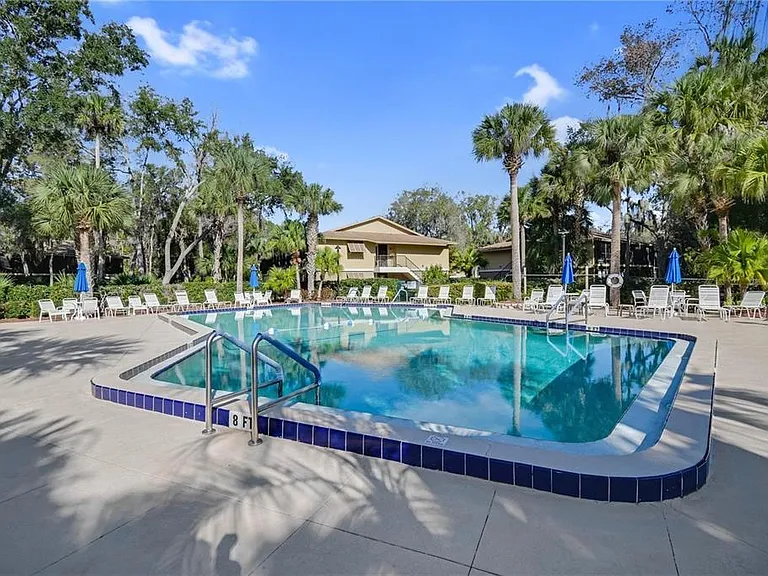 120 Hibiscus Woods Ct #4B — Photo 6