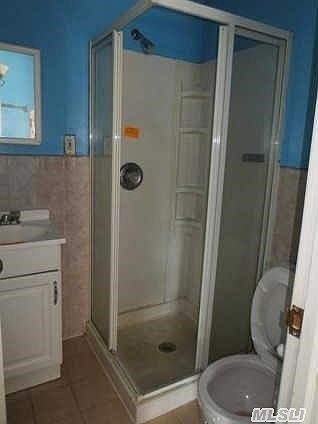 5th image of 1303 Seneca Ave