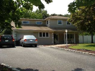 37 Marshmallow Dr, Commack, NY 11725