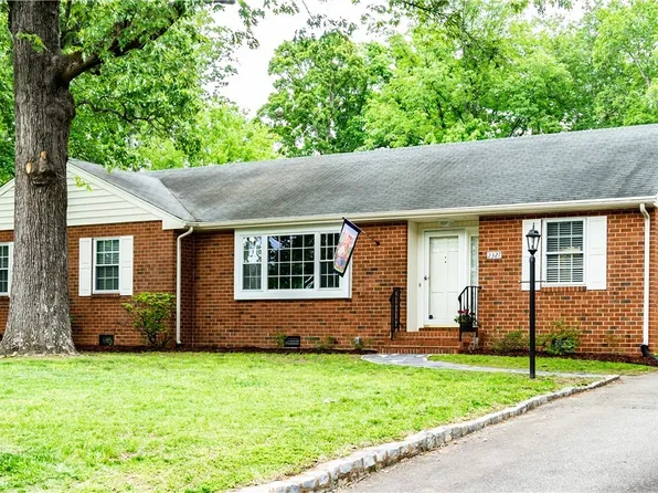 2327 Penrose Dr, North Chesterfield, VA 23235