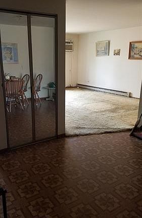 5th image of 2317 N Neva Ave #402A