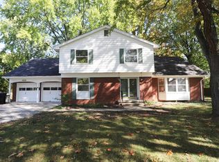 1042 Western Hills Dr, Flint, MI 48532