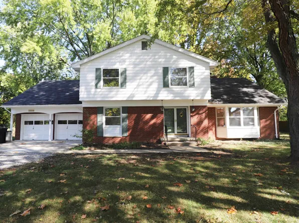 1042 Western Hills Dr, Flint, MI 48532