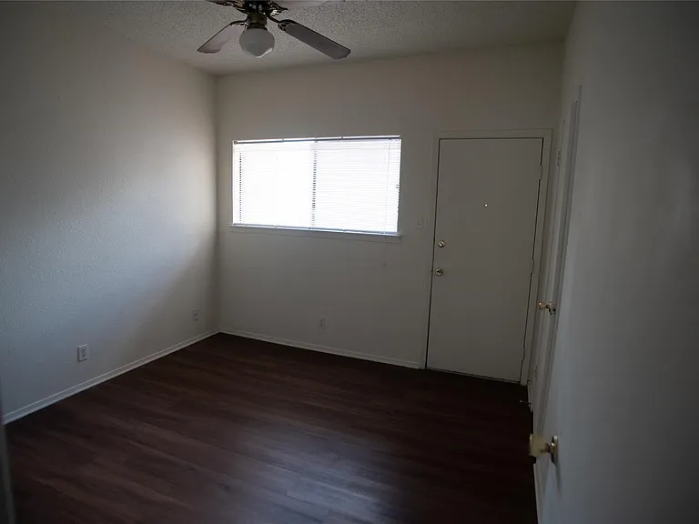 3000 Guadalupe St #208 — Photo 7