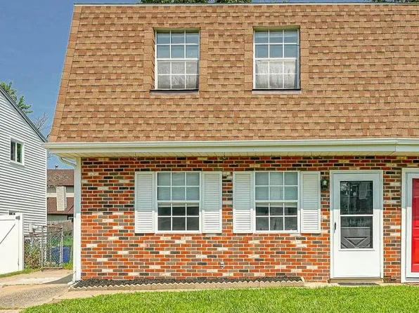15 Fomalhaut Ct, Turnersville, NJ 08012