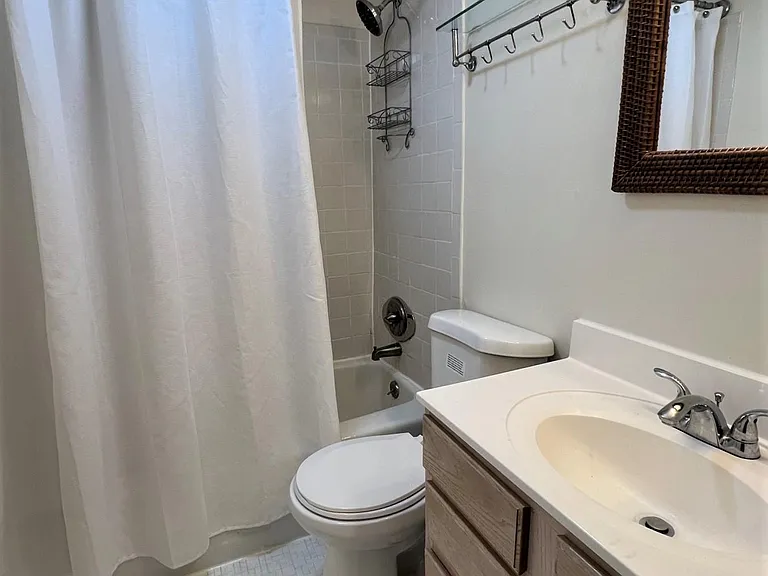 1260 21st St NW #200 — Photo 21