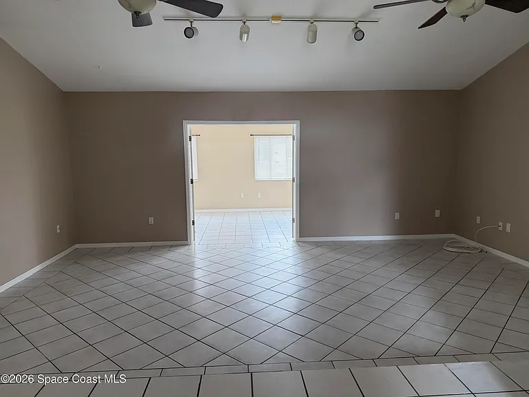 1337 Helvenston St NW — Photo 4
