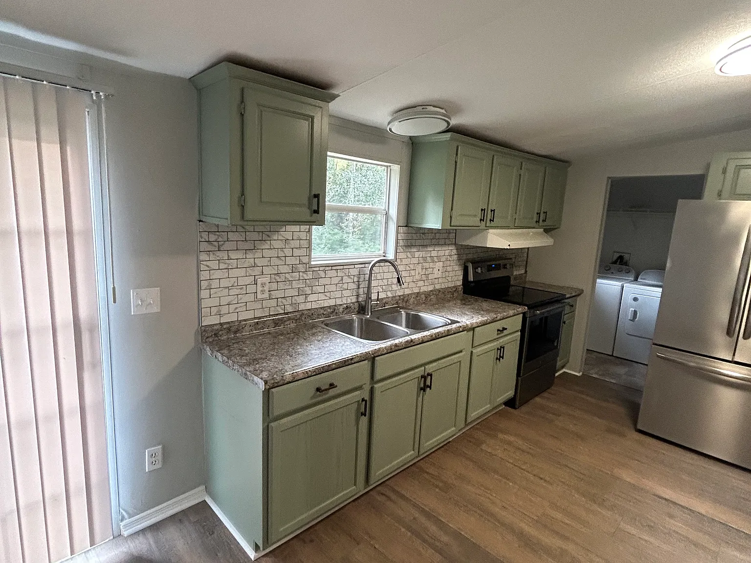 3 bed, 1344 sqft, $1,600 — Photo 2