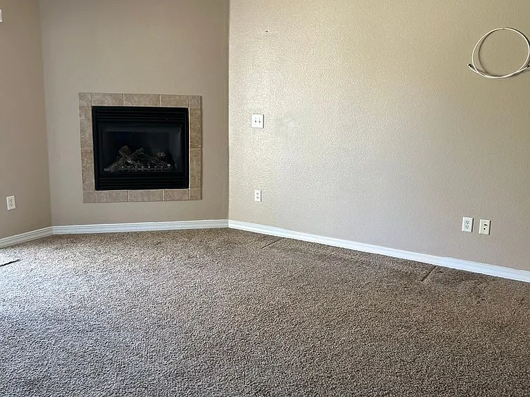 4266 W 275 N — Photo 18