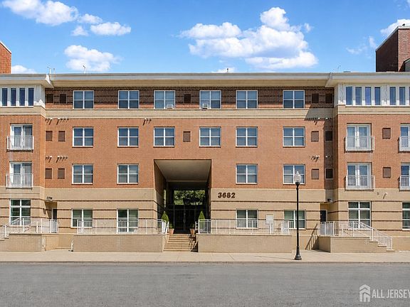 2nd image of 368 Rector St Unit 414