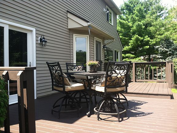 3rd image of 20606 Wildwood Ln