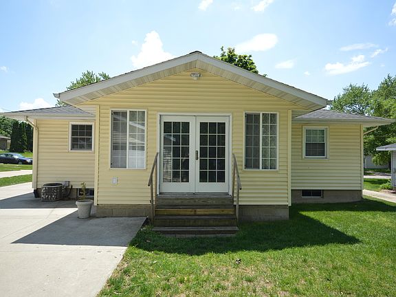 4th image of 2429 Thornwood St SW