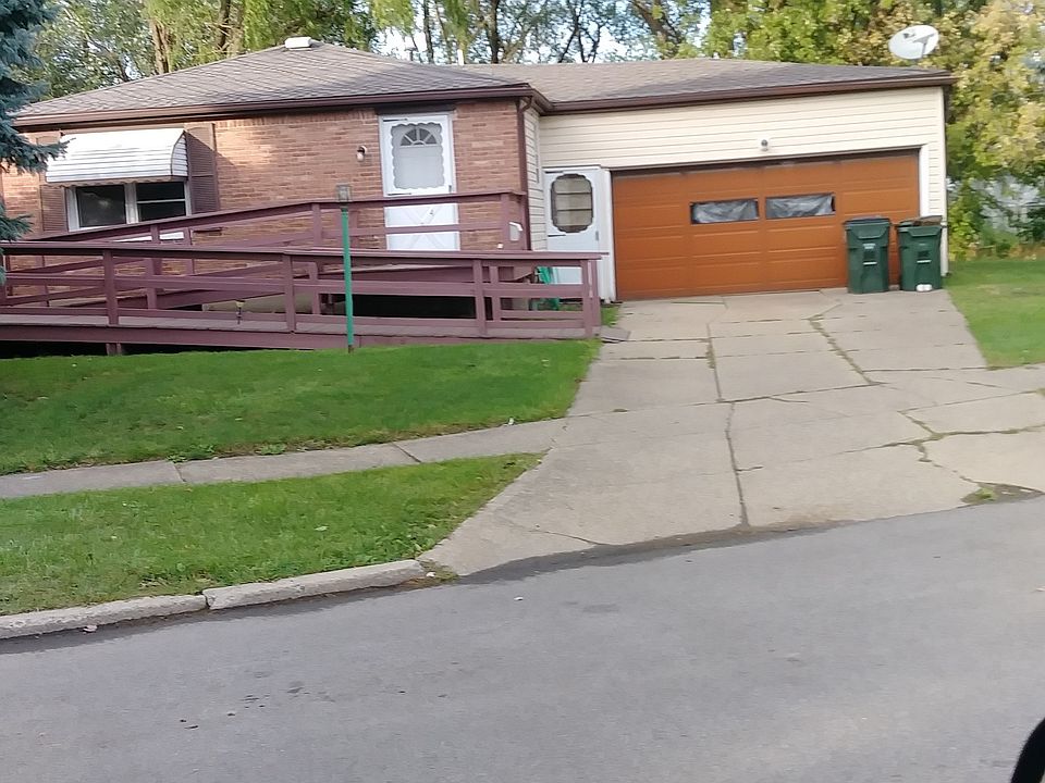 1st image of 394 S Creek Dr
