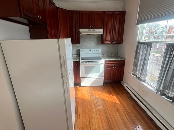2nd image of 220 Sherman Ave APT 2