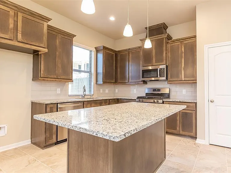 5546 Sallow Bay Ln — Photo 9