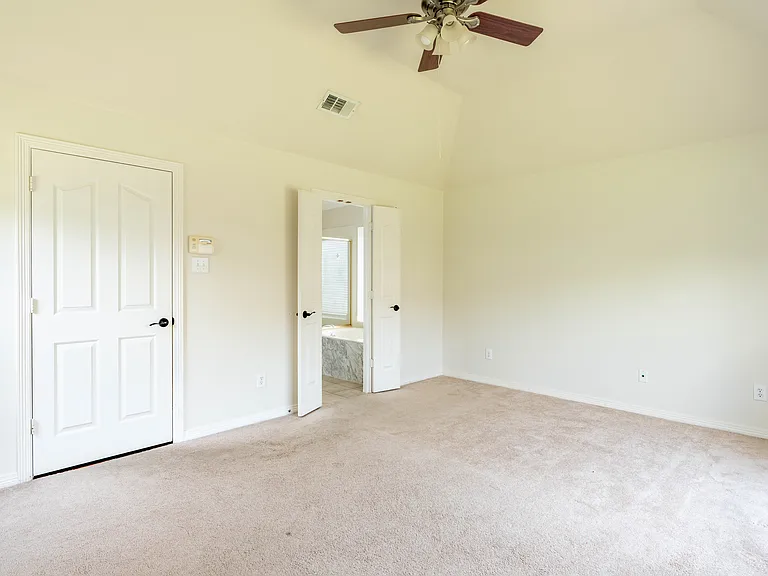 11990 Cobblestone Dr — Photo 24