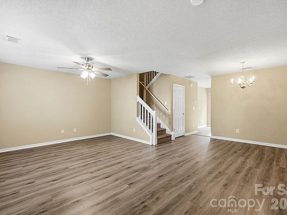 4th image of 11214 Grass Field Rd