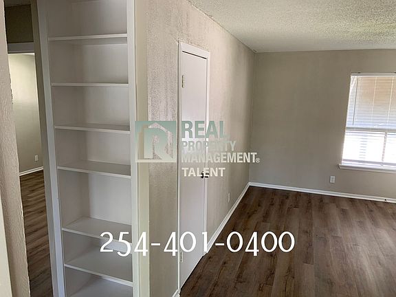 5th image of 2214 Saulsbury Dr APT D