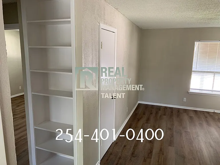 2214 Saulsbury Dr #D — Photo 5