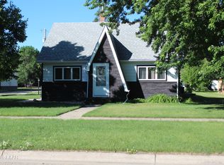 222 Washington Ave, Hatton, ND 58240