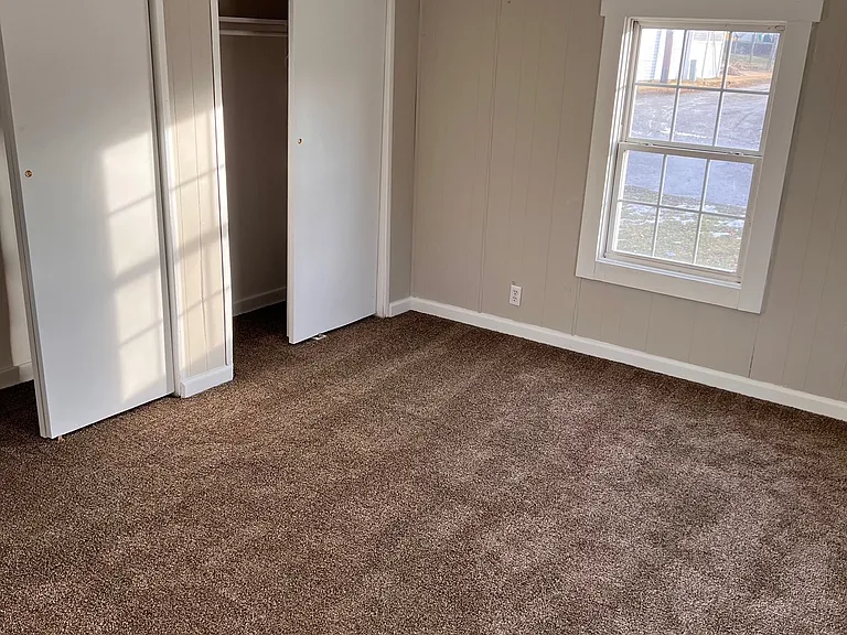 109 S West Ln #5 — Photo 6