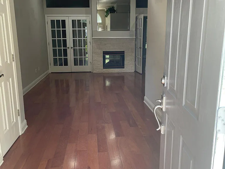 4019 Richmond Park Dr E — Photo 3