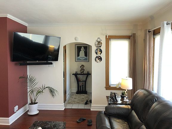 3rd image of 2935 N 77th Ave
