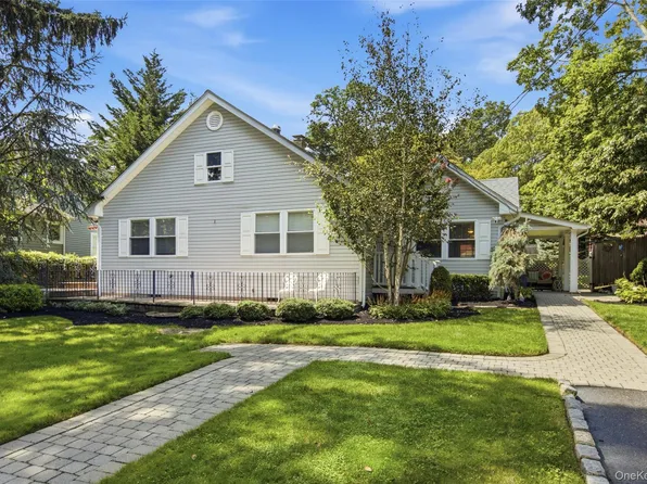 36 Kew Drive, Sound Beach, NY 11789