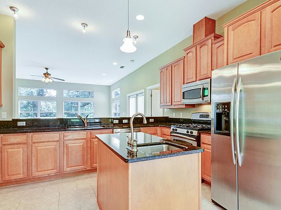 2nd image of 590 Amelia Cir