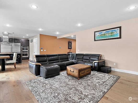 5th image of 12725 NE 150th Street