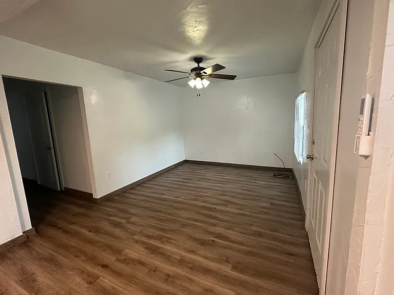 834 W Jones St — Photo 3