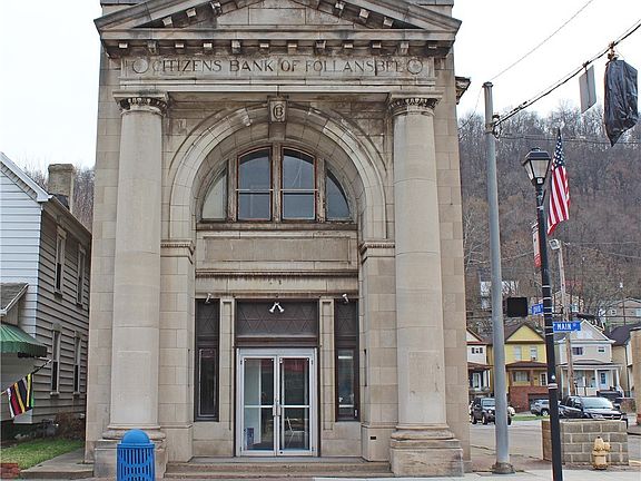 2nd image of 800 Main St