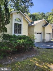 33 Pinehurst Rd, Berlin, MD, 21811