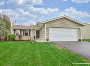 155 Shadowbrook Dr, Capron, IL 61012