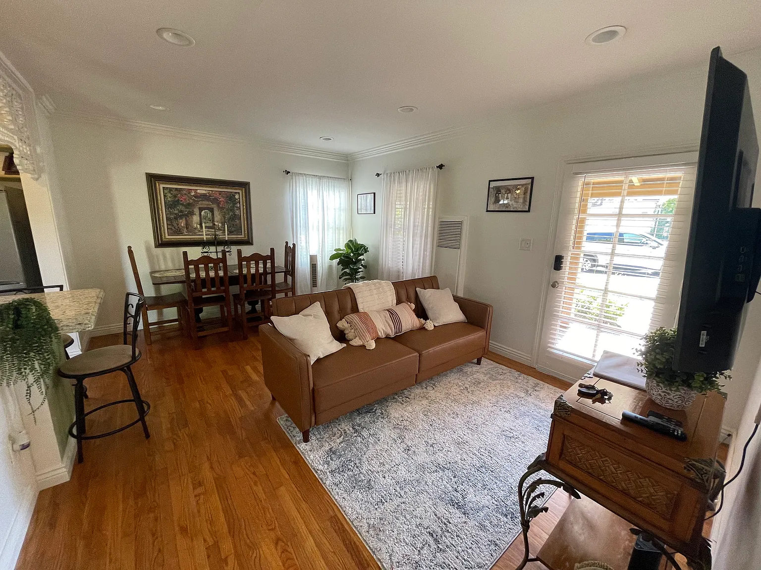 1 bed, 575 sqft, $2,600 — Photo 1