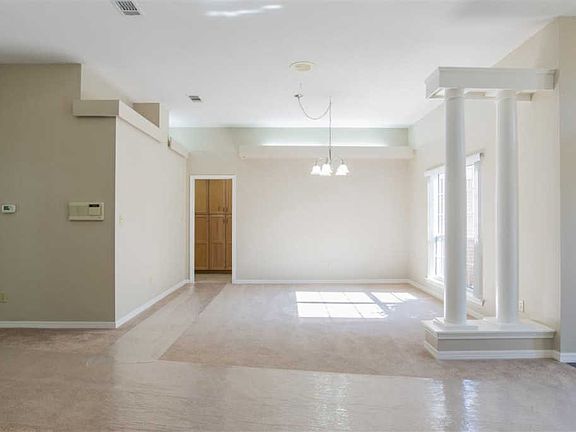 5th image of 2169 Keats Dr